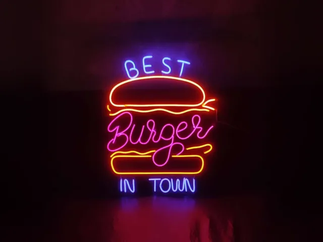 Renkli neon tabela: Best Burger in Town